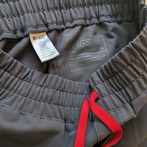 Figs scrubs set - Dark grey with red tie